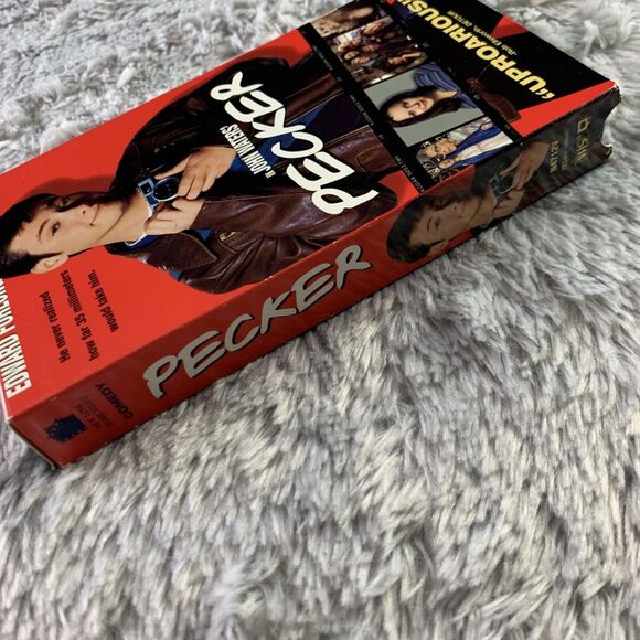 Pecker VHS 1998 Comedy Drama Movie Edward Furlong Christina Ricci - Picture 12 of 12